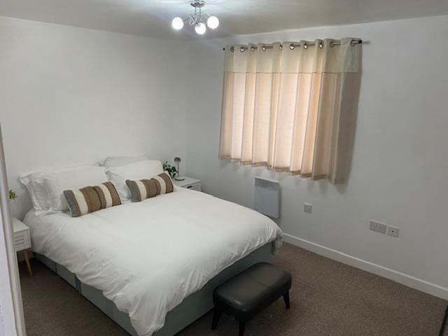 2 Bedroom